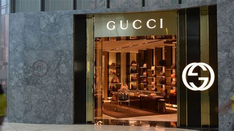 quanto guadagni in un negozio gucci